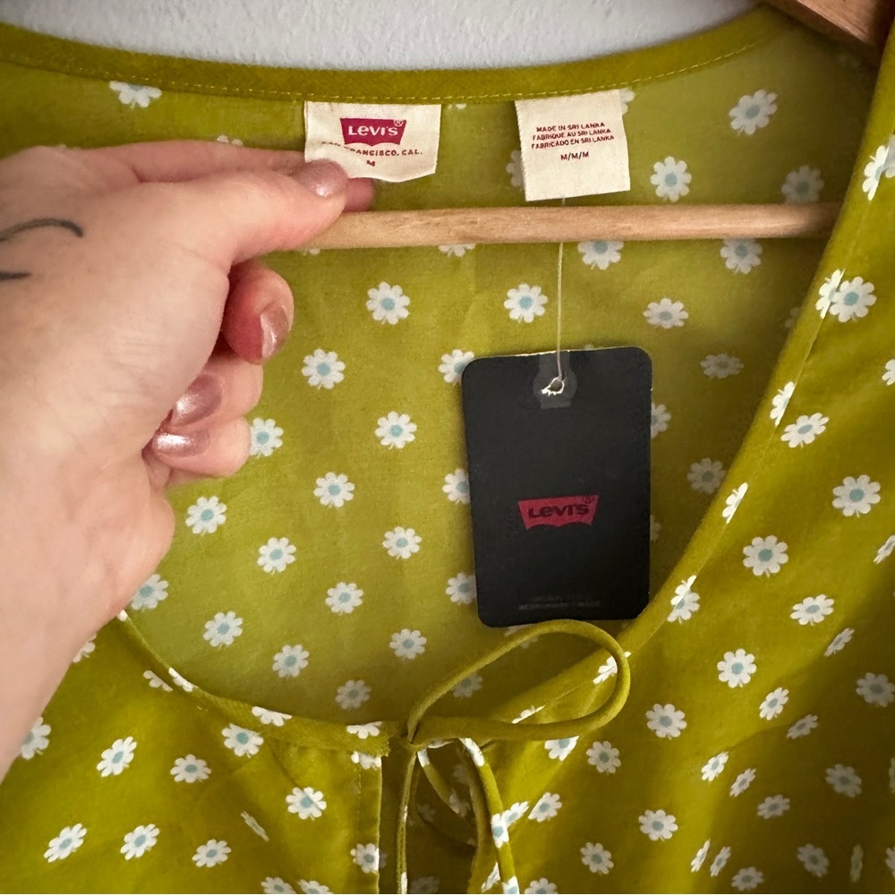 LEVI’S > Embry Tie-Front Blouse - Picture 3 of 7
